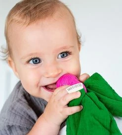 Bedste salg 🛒 Oli & Carol Bidelegetøj - Naturgummi - Ramona The Radish 😀 -Billig legetoej butik DY727 2