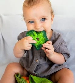 Brandudsalg 🧨 Oli & Carol Bidelegetøj - Naturgummi - Kendall The Kale 👏 -Billig legetoej butik DY729 2